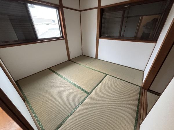 八尾市松山町１丁目の貸家