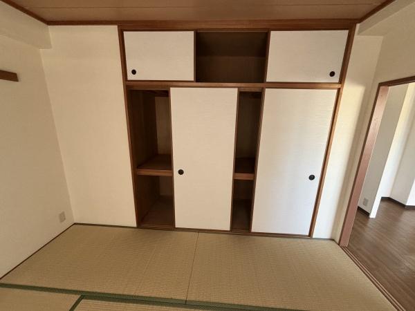 大阪市住吉区苅田5丁目のマンション(収納)