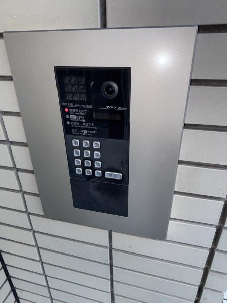 大阪市住吉区苅田10丁目のマンション(エントランス)