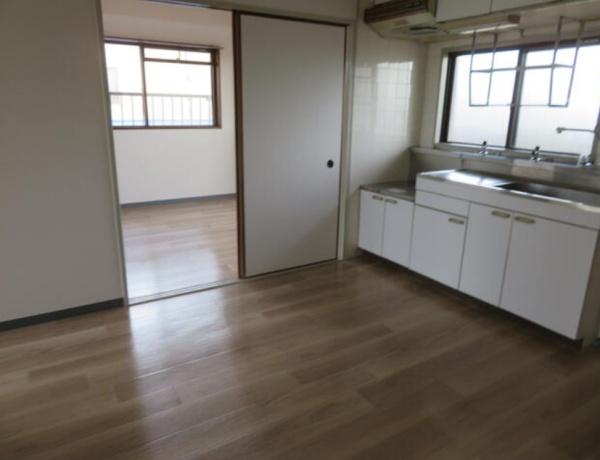 松原市松ケ丘３丁目のマンション