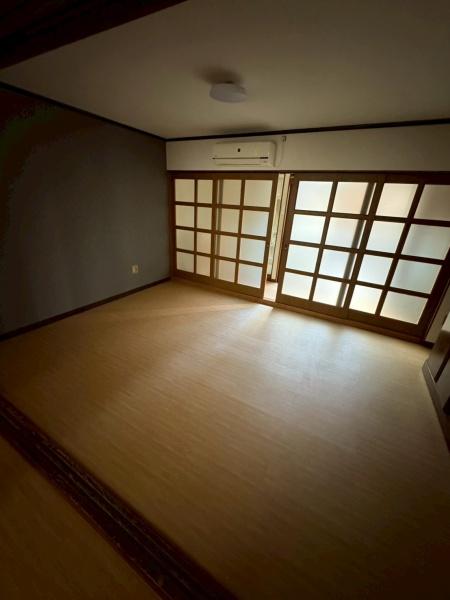 平野本町２－３－６貸家