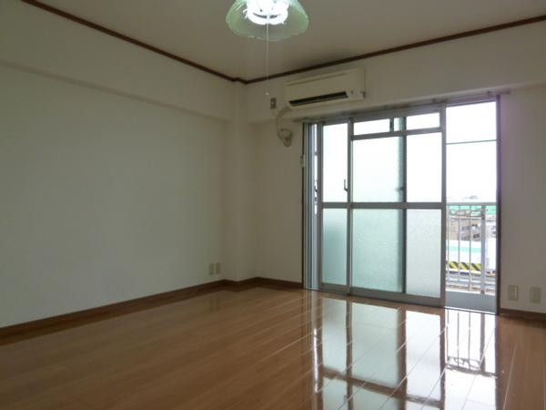 喜連ロイヤル１号館