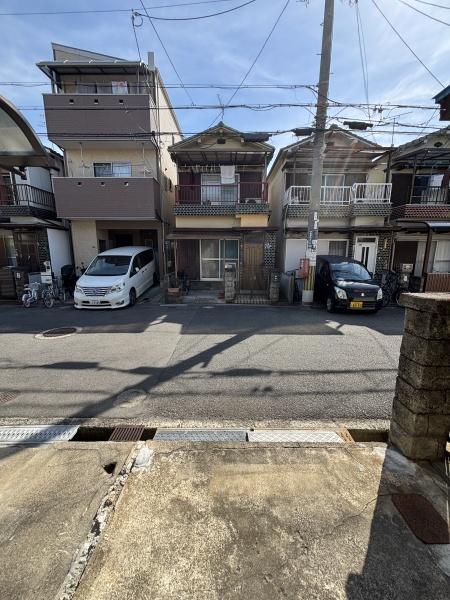 八尾市南本町９丁目の貸家