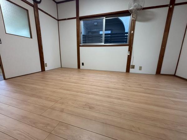 瓜破６丁目貸家