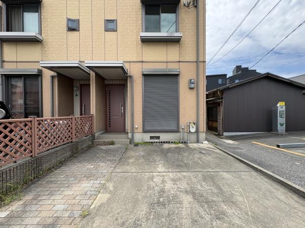 プラティーク本町
