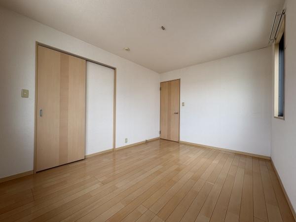 プラティーク本町