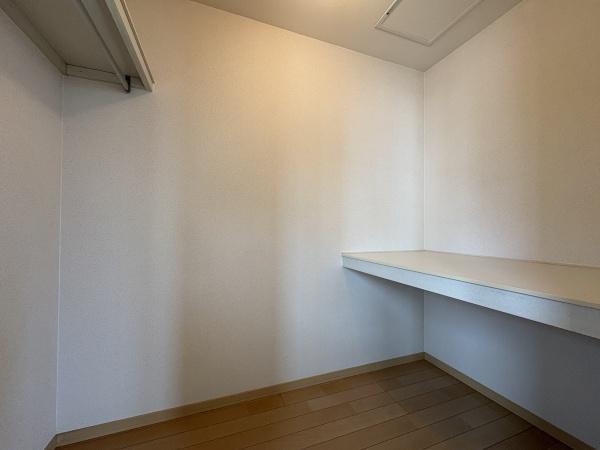プラティーク本町
