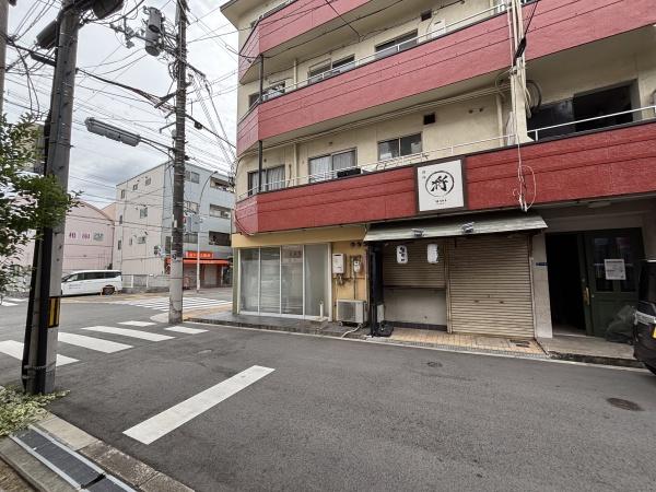 クレセントコート