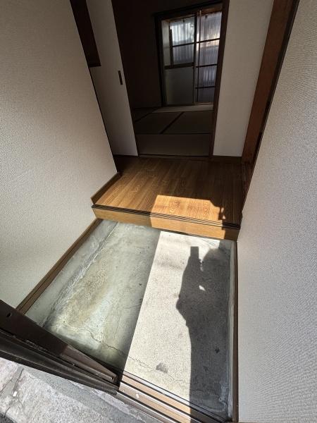 東新町２丁目平屋