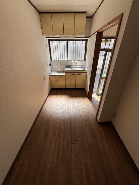 東新町２丁目平屋
