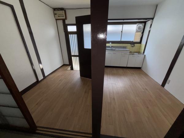 松原市一津屋４丁目の貸家
