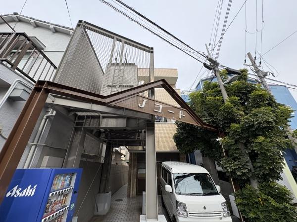 Jコート