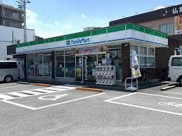 コーポイソダ(ファミリーマート平野瓜破店)
