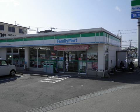 大阪市東住吉区南田辺１丁目のマンション(ファミリーマート田辺店)