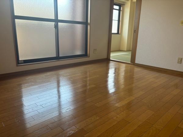 エトルアンボーテ平野