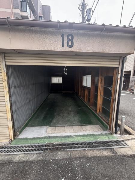 住道矢田９丁目シャッターガレージ