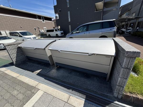 アンプルールフェール　六反