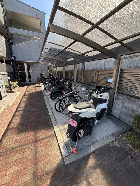 アンプルールフェール　六反