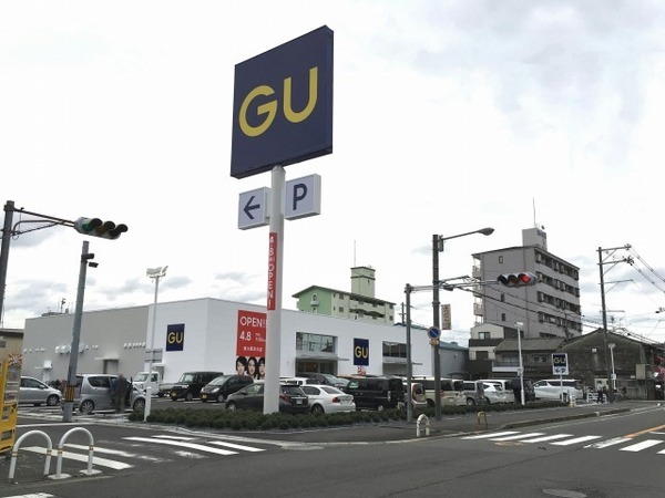 大阪市平野区加美北４丁目のアパート(ジーユー東大阪渋川店)