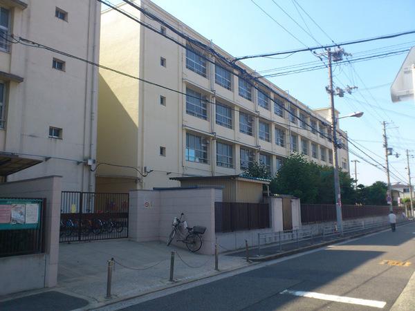 ファミール・シャトル(大阪市立喜連東小学校)