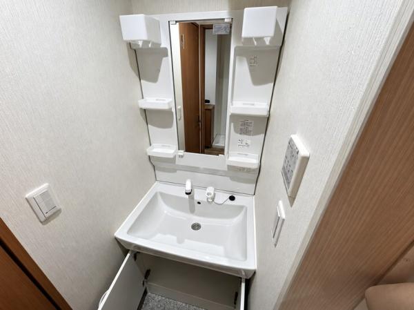 東大阪市衣摺３丁目のアパート