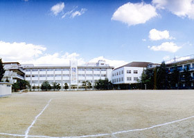 モンシェリー(私立建国中学校)
