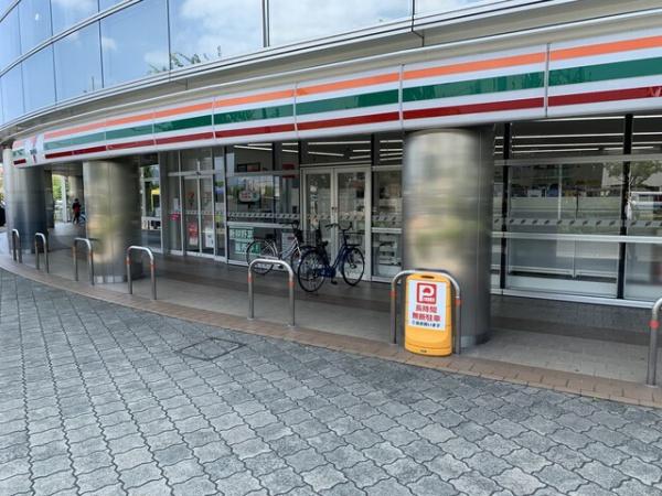 プレミールたつみ(セブンイレブン八尾南駅前店)