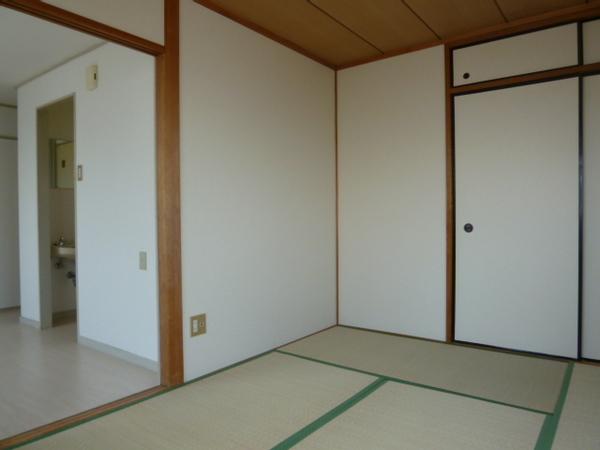 ホワイトシティ平野