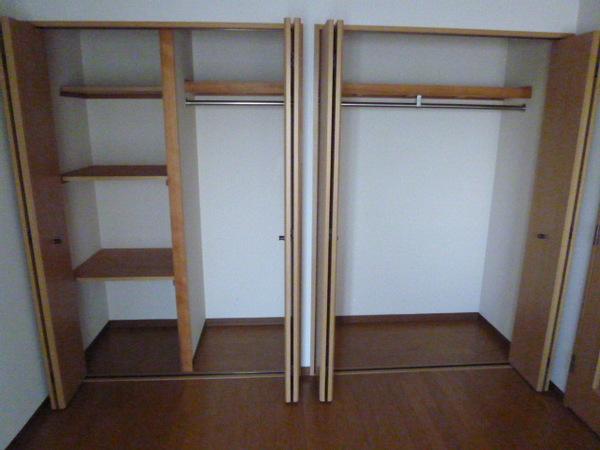 サンプラザ湯里南