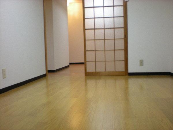 サンロイヤル背戸口