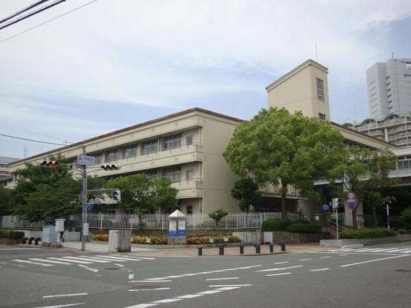 プレサンスハーバーランドアンド・シー(神戸市立湊小学校)