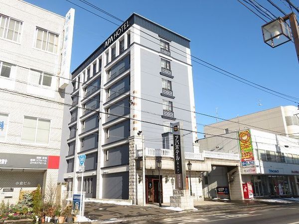 八戸市十八日町　カーニープレイス八戸1階　貸店舗・事務所(アパホテル本八戸)