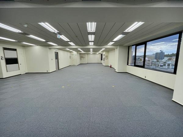 八戸市十八日町　カーニープレイス八戸5階　貸店舗・事務所