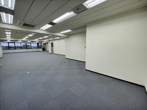 八戸市十八日町　カーニープレイス八戸5階　貸店舗・事務所