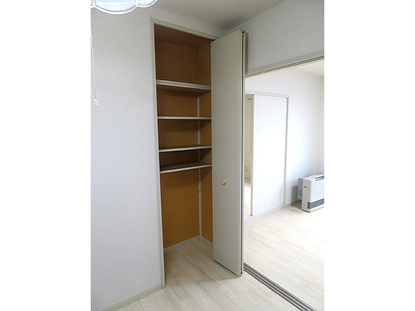 八戸市長根二丁目　ヒルクレストD棟・202号室　000205