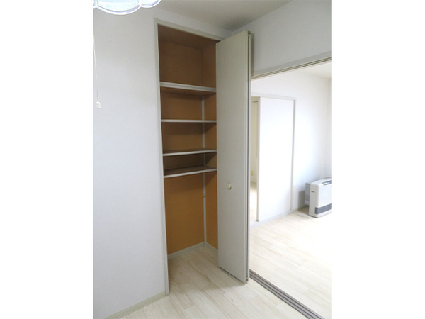 八戸市長根二丁目　ヒルクレストD棟・201号室　000214