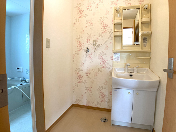 八戸市石堂一丁目　貸家　カーサ石堂B棟　000228