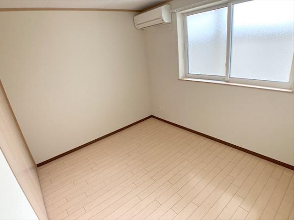 八戸市柏崎四丁目　レグルス・102号室　000249
