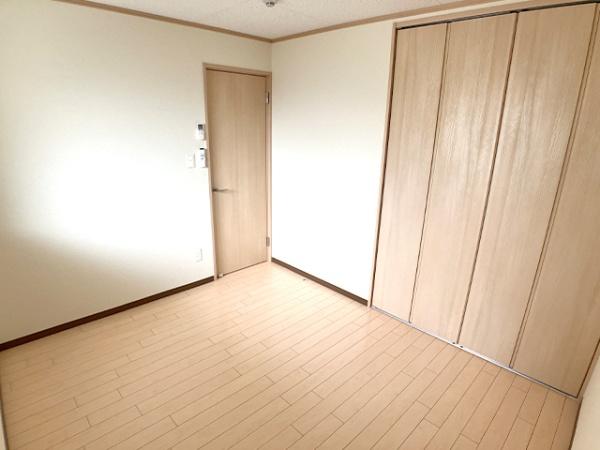 八戸市柏崎四丁目　レグルス・102号室　000249