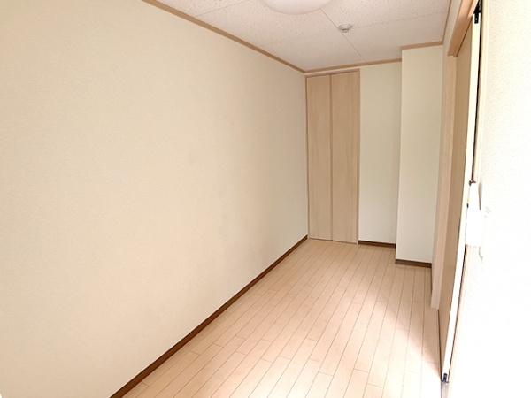 八戸市柏崎四丁目　レグルス・102号室　000249