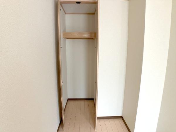 八戸市柏崎四丁目　レグルス・102号室　000249