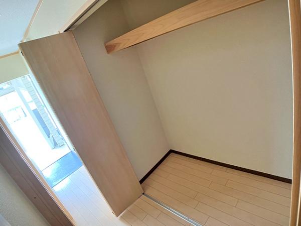 八戸市柏崎四丁目　レグルス・102号室　000249