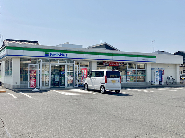 八戸市青葉二丁目　のづきマンション・301号室　000258(ファミリーマート八戸青葉2丁目店)