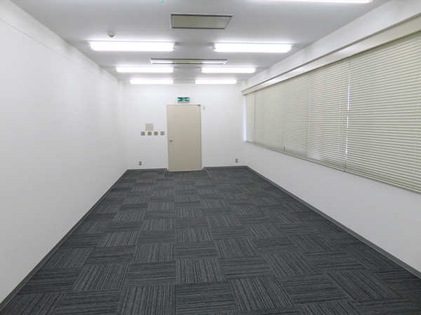 八戸市十八日町　ジブラルタ八戸ビル6階　貸事務所（一区画A）