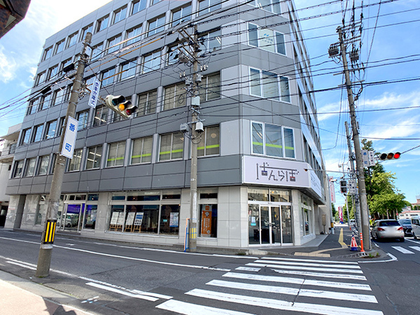 八戸市番町　協栄八戸番町ビル2階・貸事務所（一区画）　000314（O）