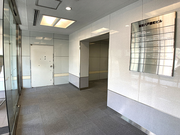 八戸市番町　協栄八戸番町ビル2階・貸事務所（一区画）　000314（O）