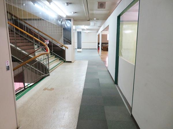 八戸市　大丸廿三日町ビル2階　貸店舗・事務所　000320