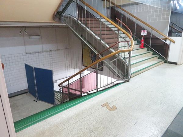 八戸市　大丸廿三日町ビル2階　貸店舗・事務所　000320