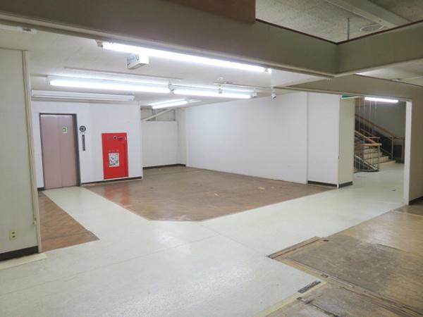 八戸市大丸廿三日町ビル3階　貸店舗・事務所　000321