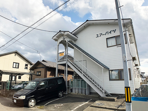 八戸市類家三丁目　ユアーハイツ・102号室　000360